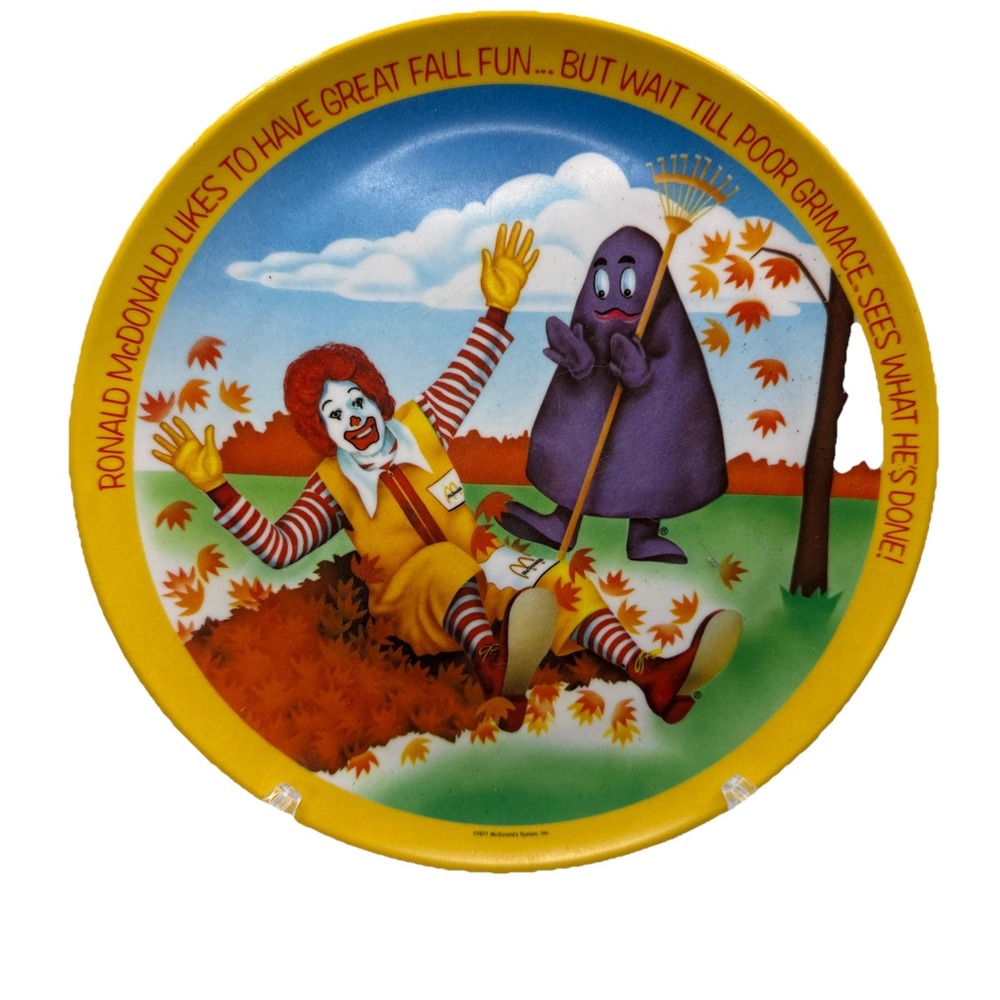 VINTAGE 1977 McDonald's RONALD‎ MCDONALD LIKE TO HAVE FUN PLASTIC PLATE. VINTAGE